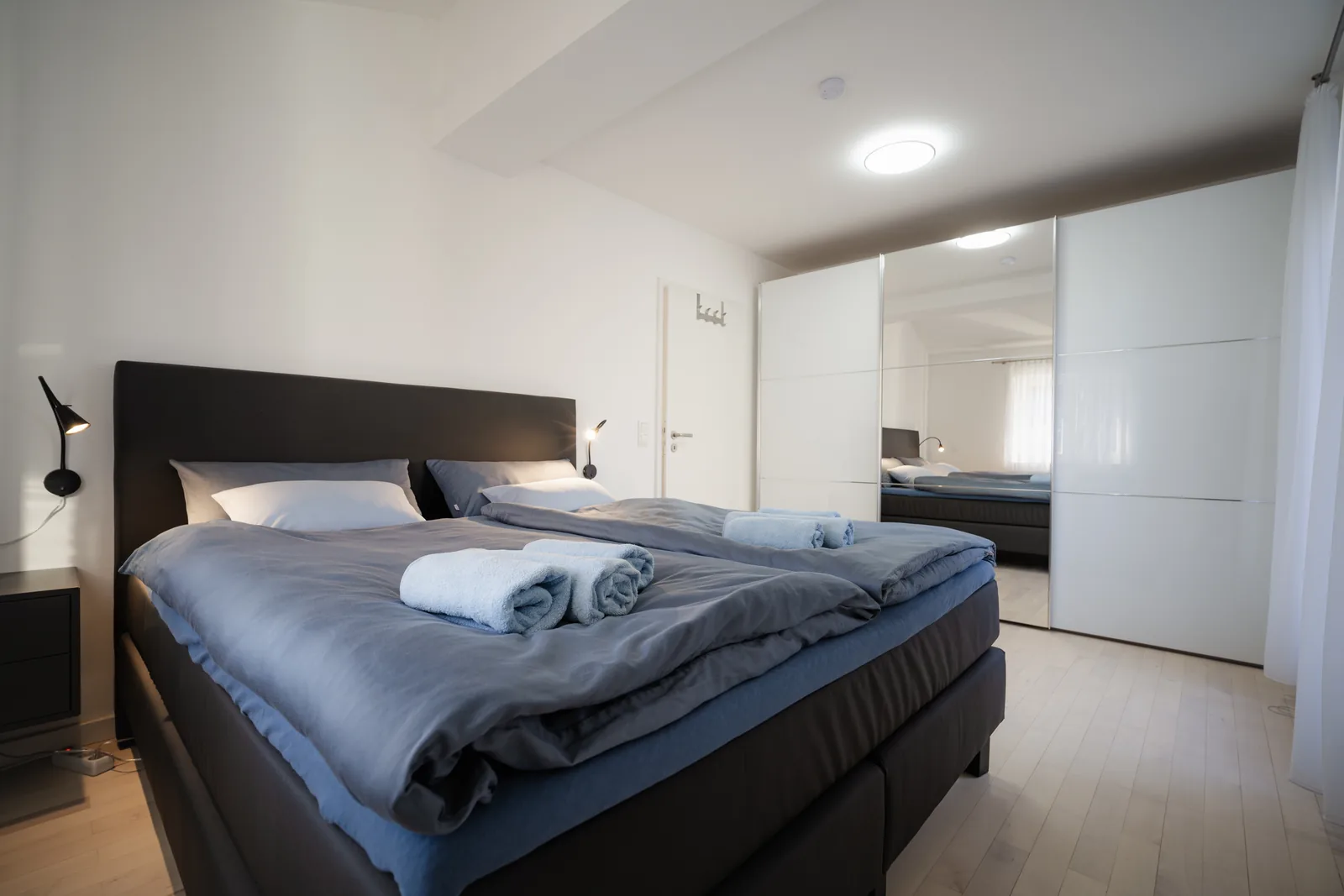 Schlafzimmer I mit King-Size-Bett