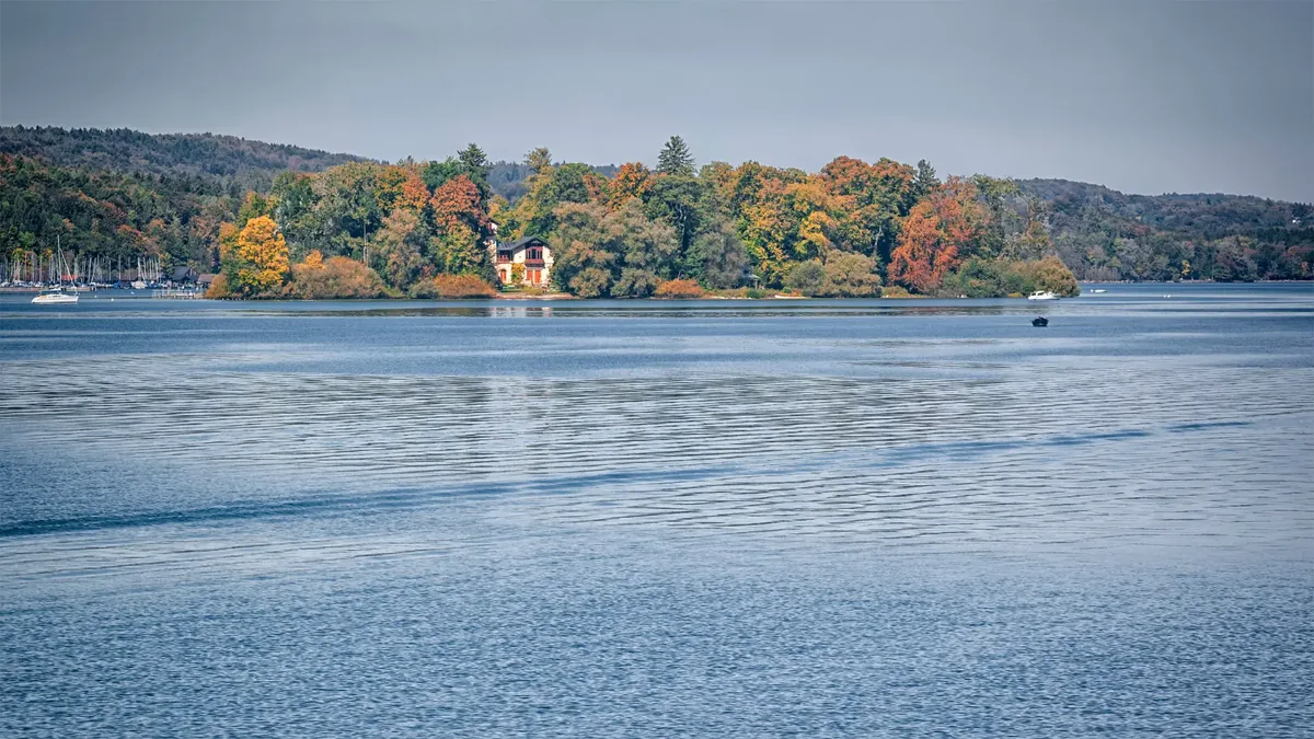 Die Roseninsel im Starnberger See